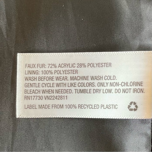 Xhilaration Faux Fur Vest - Picture 7 of 7